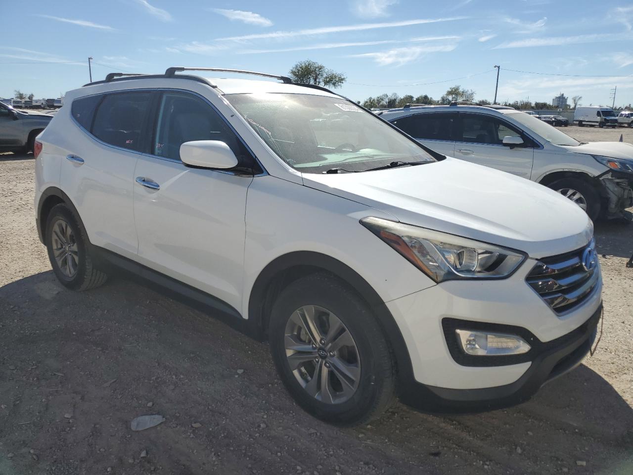 2016 Hyundai Santa Fe - Image 4