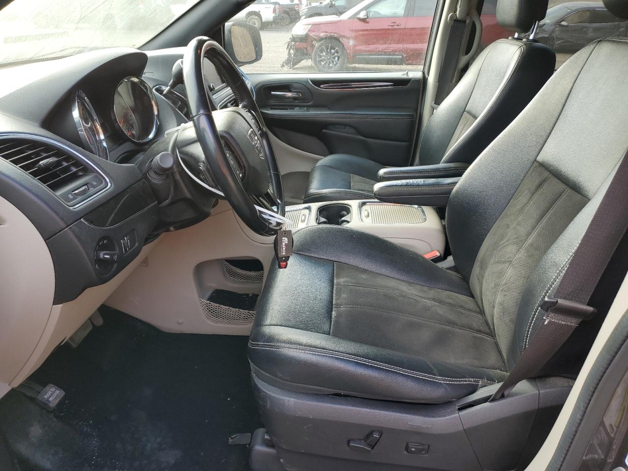 2019 Dodge Caravan - Image 7