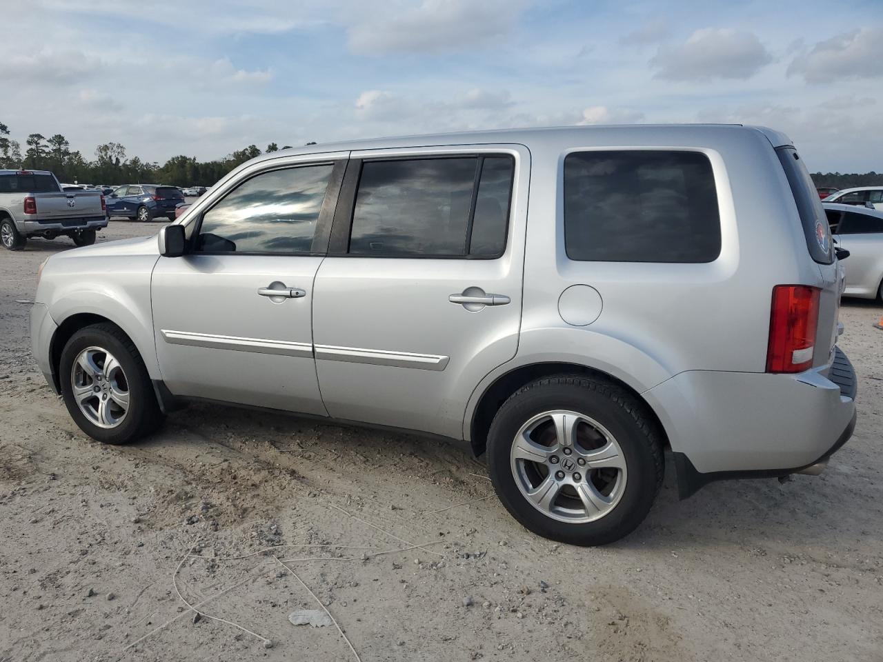 2015 Honda Pilot - Image 2
