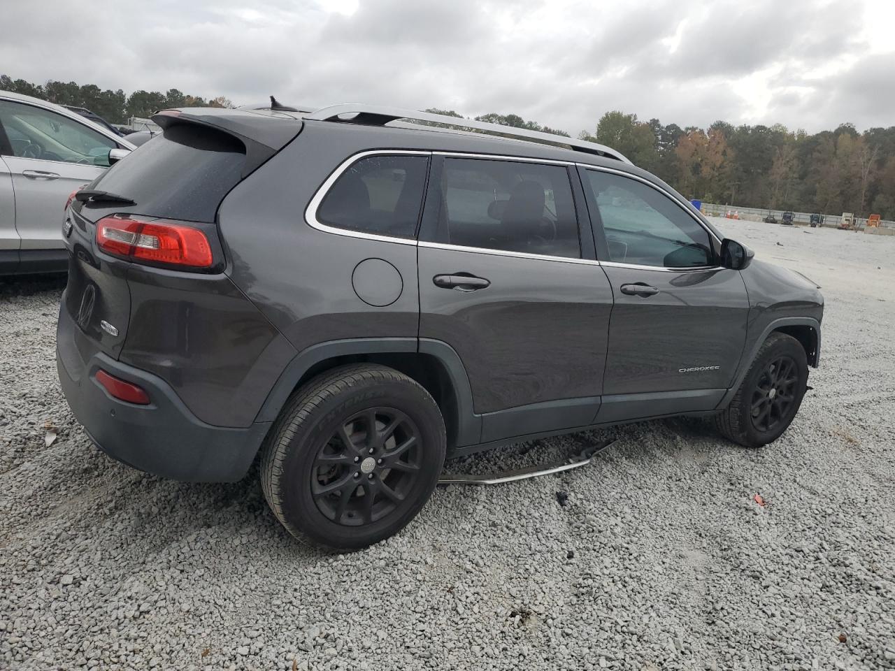 2015 Jeep Grand Cherokee - Image 3