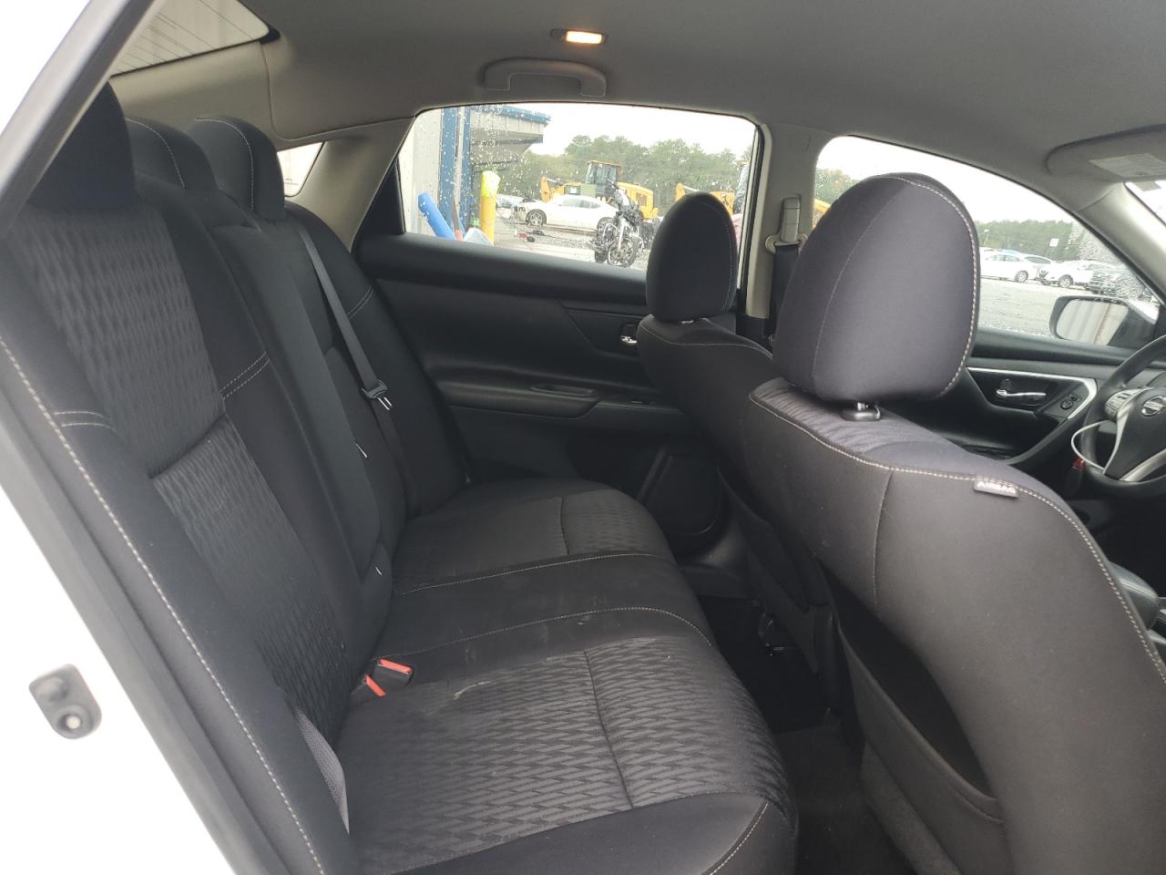 2018 Nissan Altima - Image 10