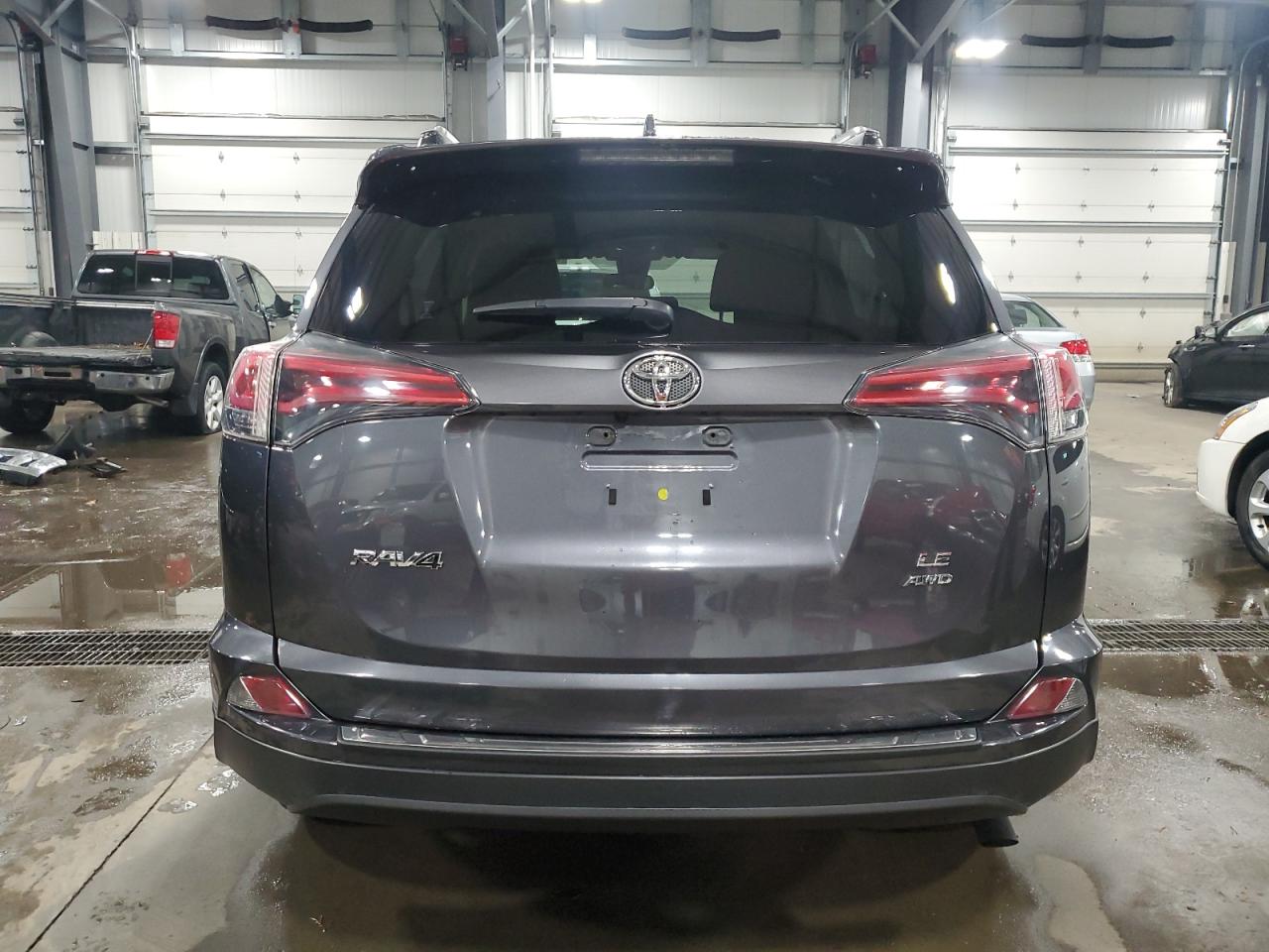 2018 Toyota RAV 4 - Image 6