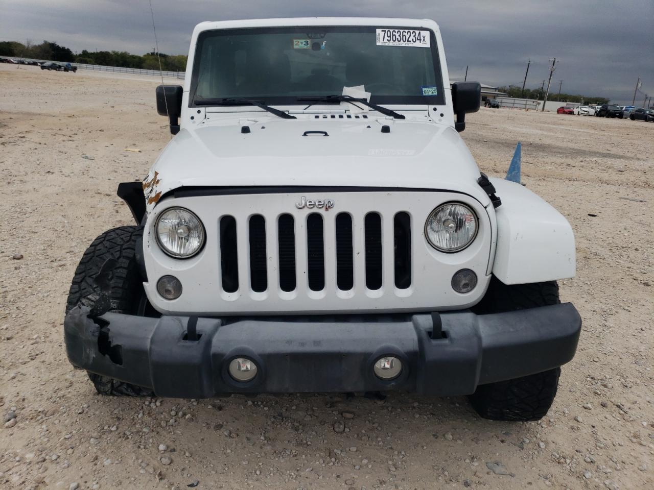 2016 Jeep Wrangler - Image 5