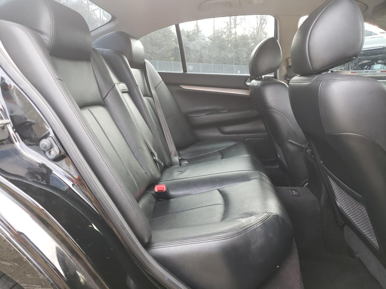 2012 Infiniti G - Image 10