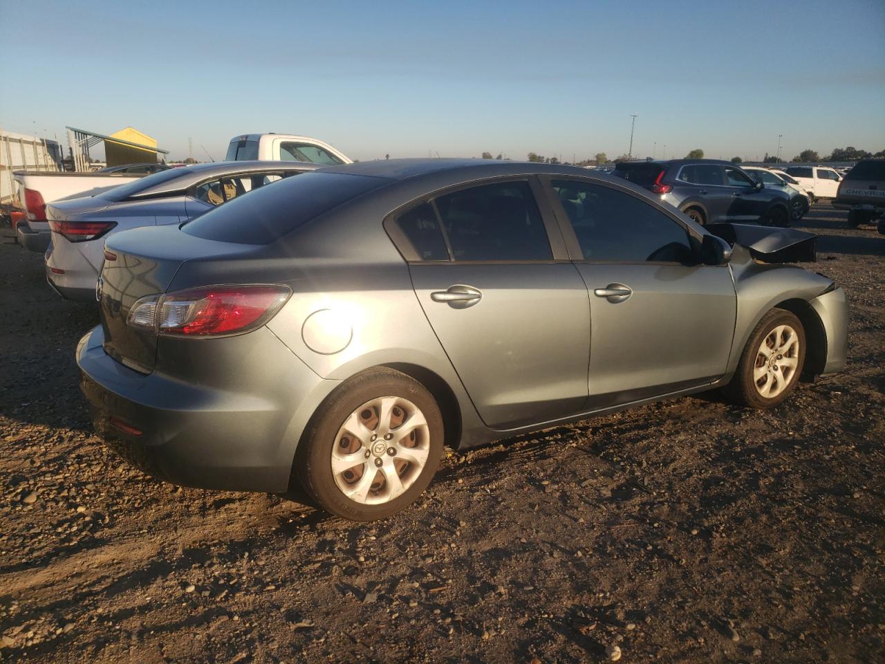 2012 Mazda 3 - Image 3