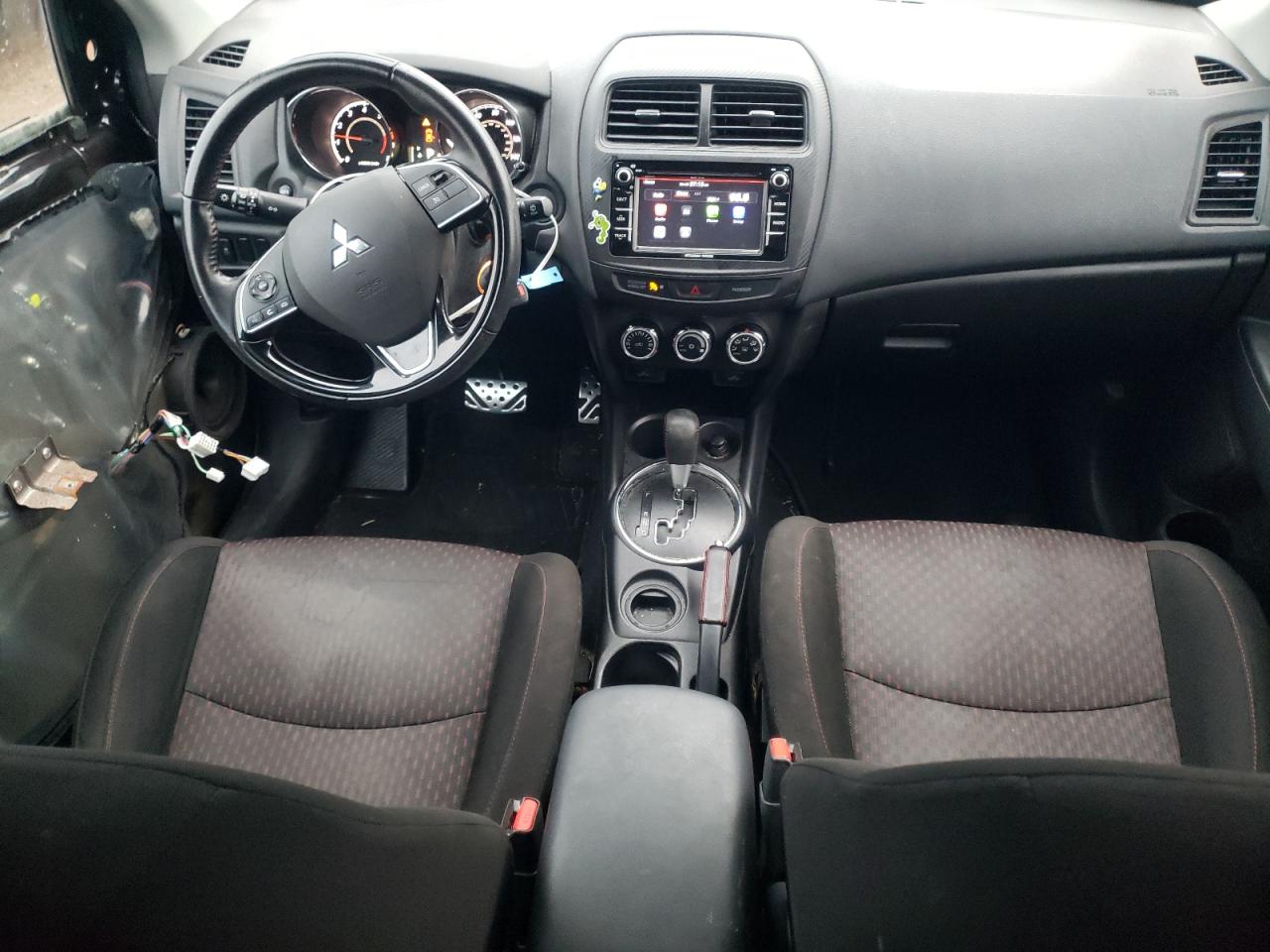 2017 Mitsubishi Outlander - Image 8