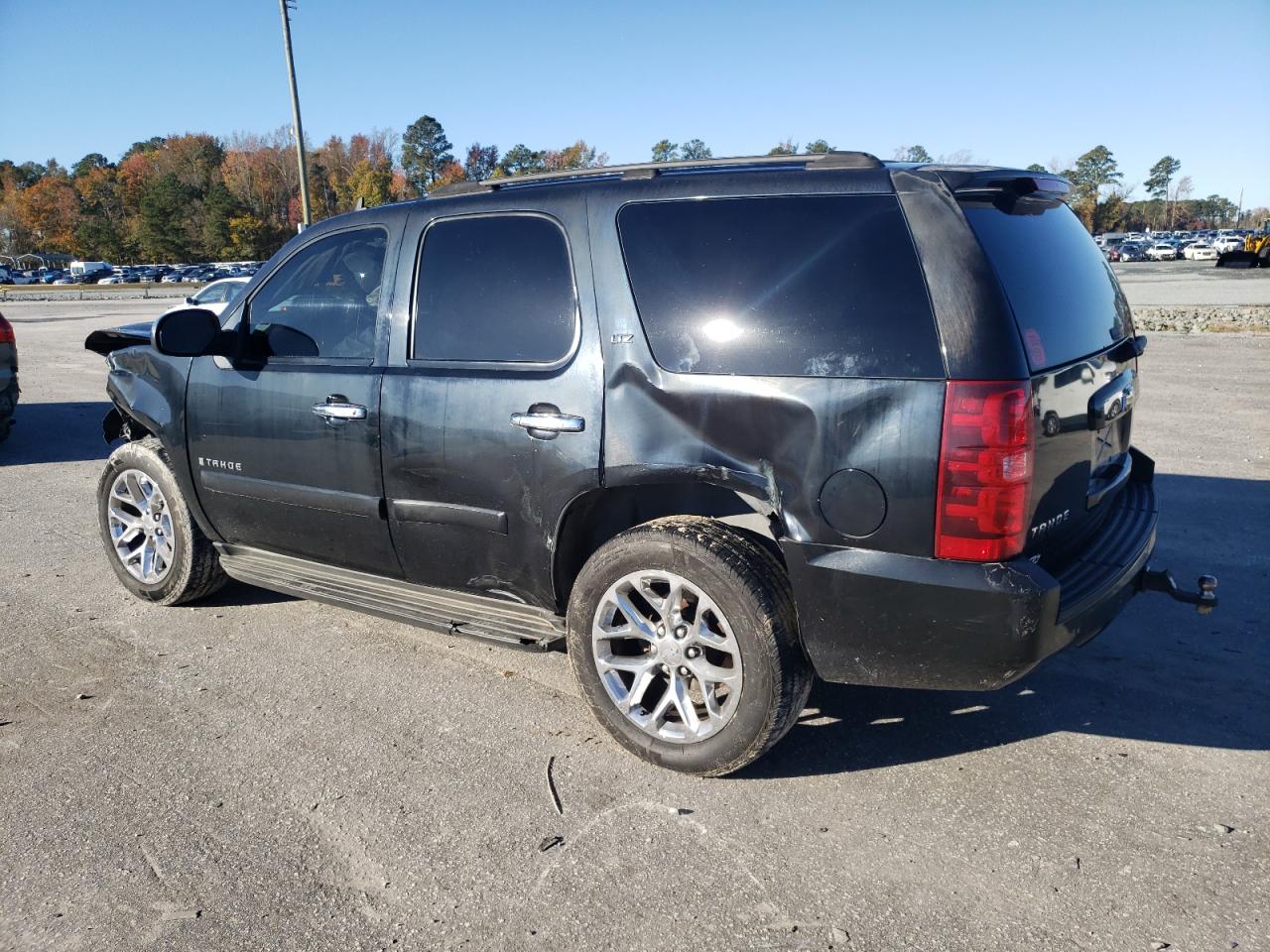 2007 Chevrolet Tahoe - Image 2