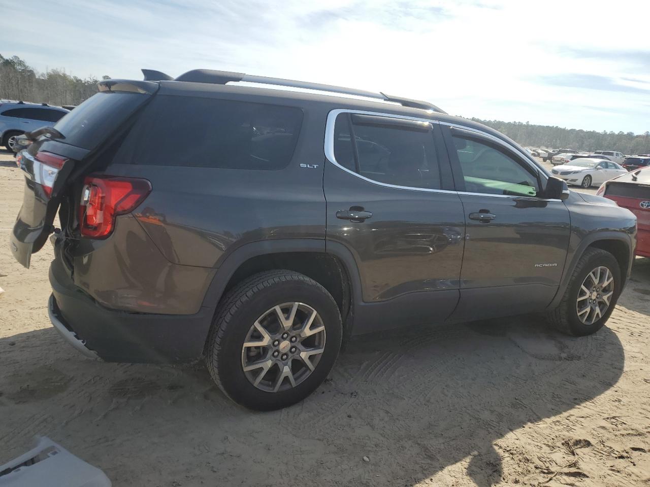2020 GMC Acadia - Image 3