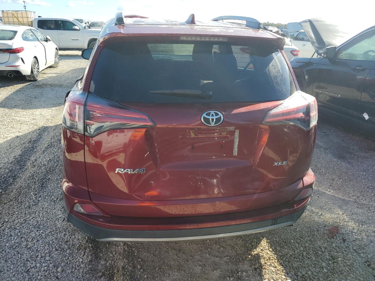 VIN 2T3WFREV7JW464742 2018 TOYOTA RAV4 no.6