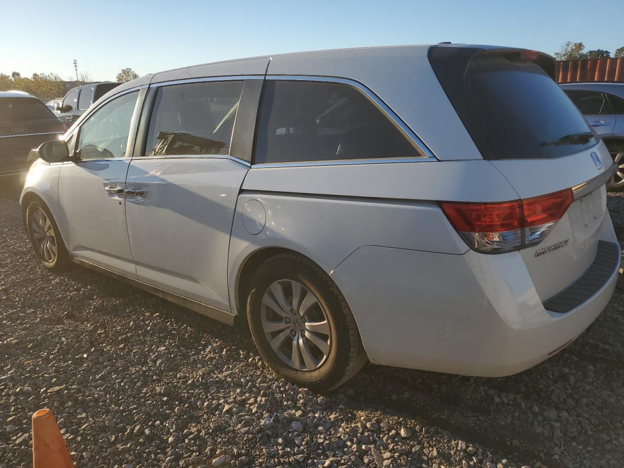 2017 Honda Odyssey - Image 2