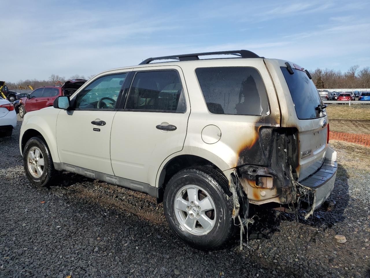 2009 Ford Escape - Image 2