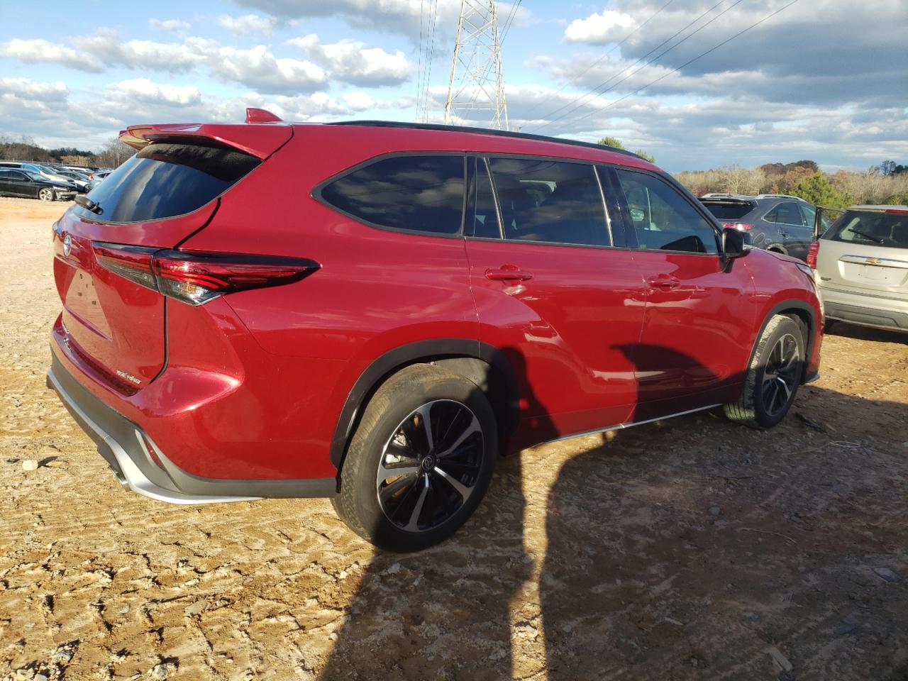 2022 Toyota Highlander - Image 3