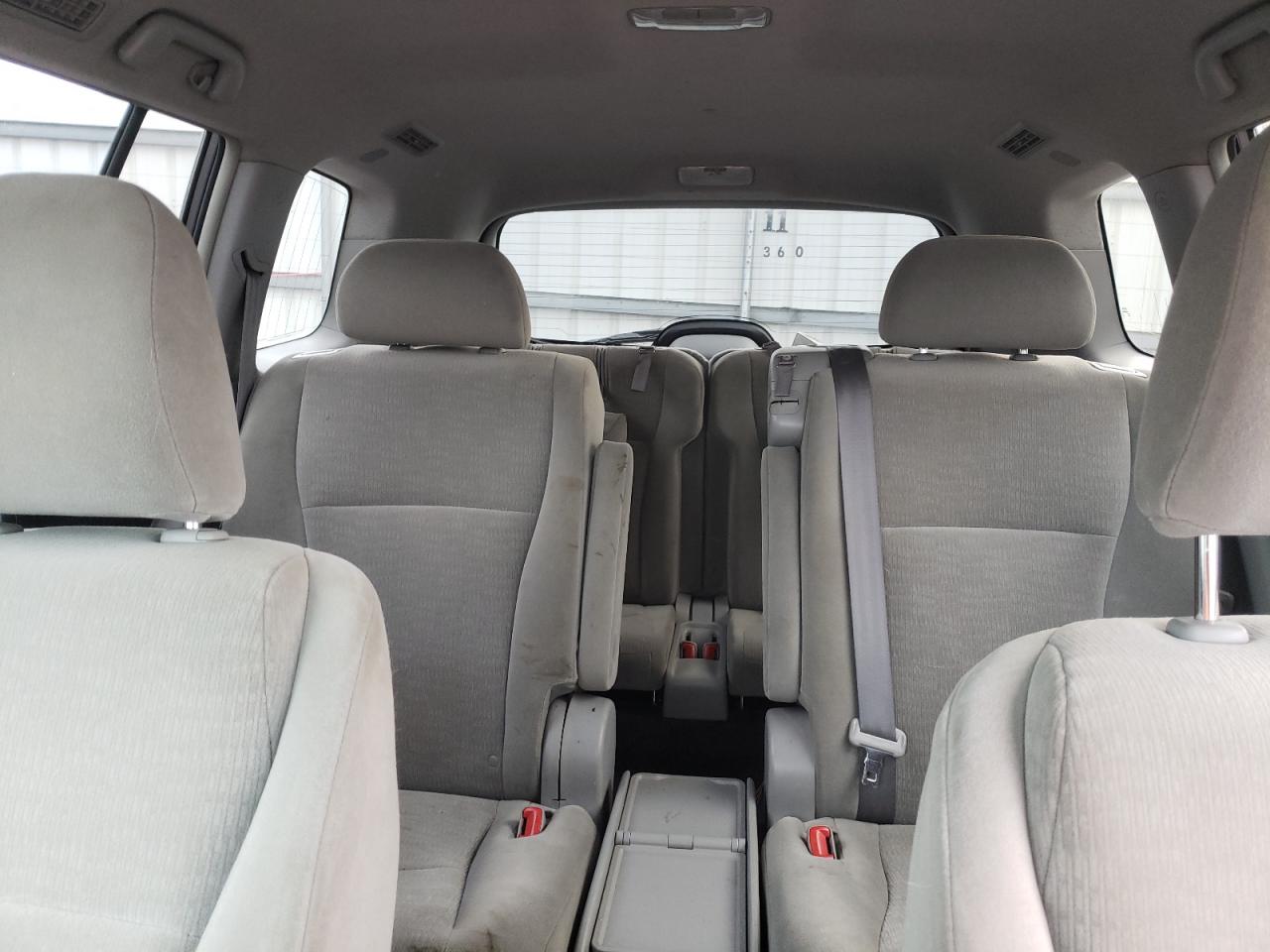 2011 Toyota Highlander - Image 10