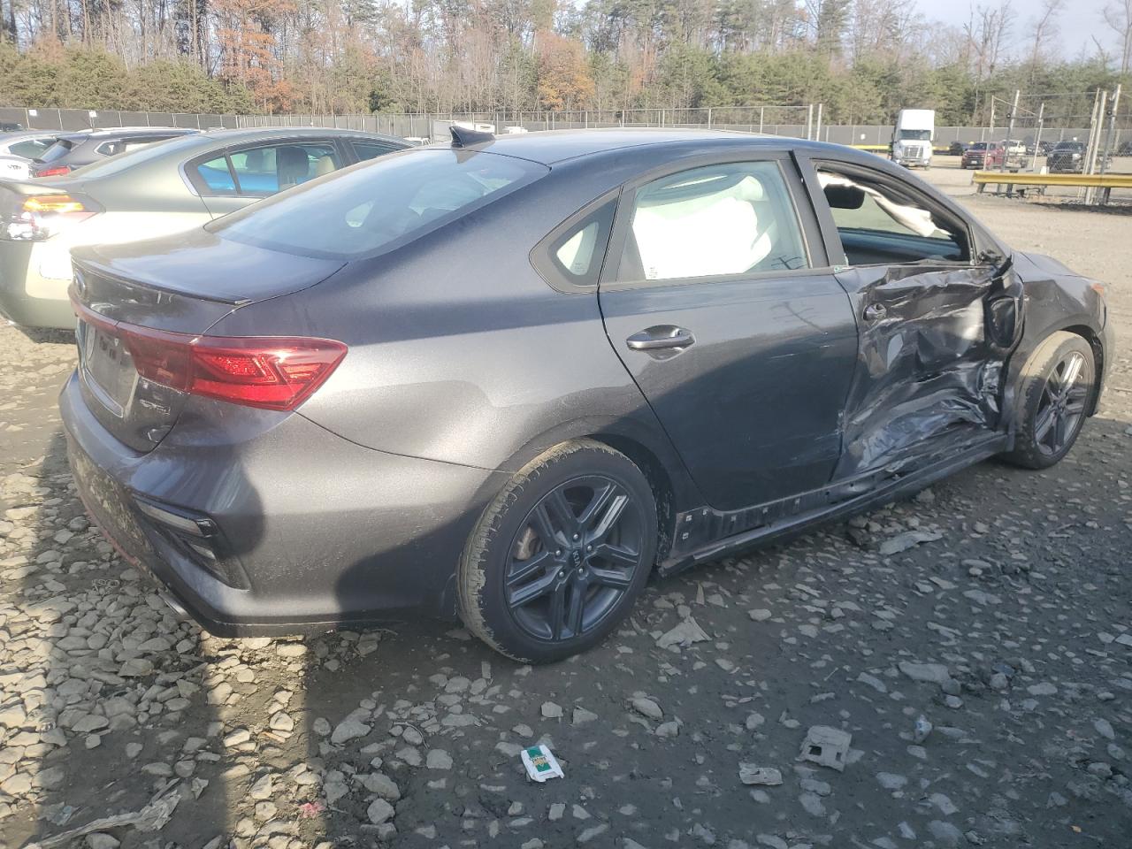 2021 Kia Forte - Image 3