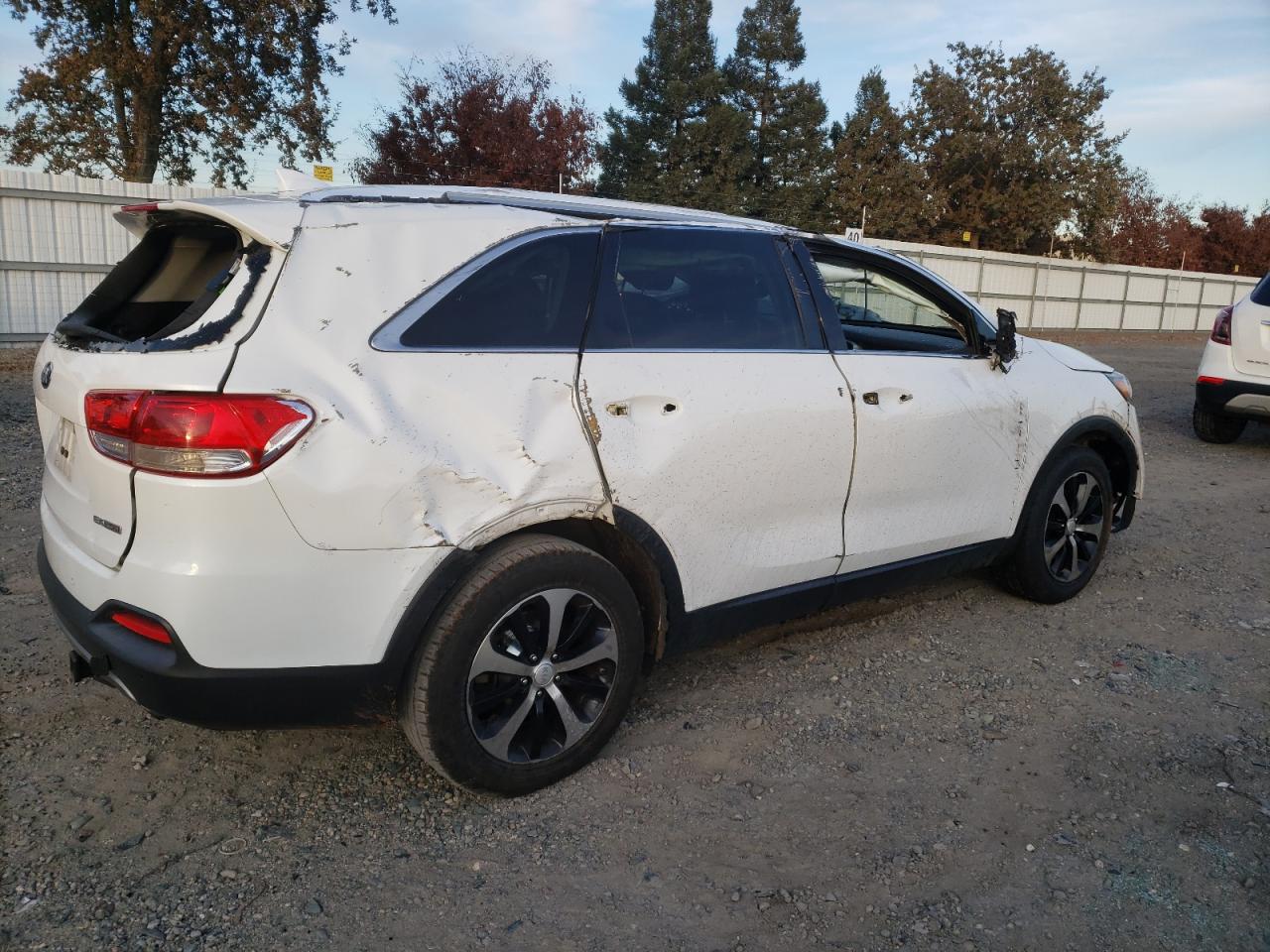 2017 Kia Sorento - Image 3