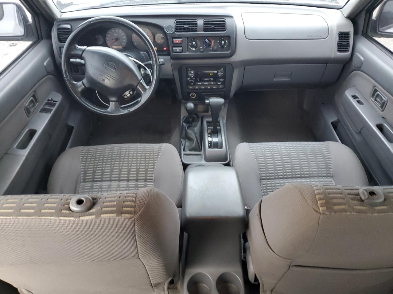 2000 Nissan XTerra - Image 8