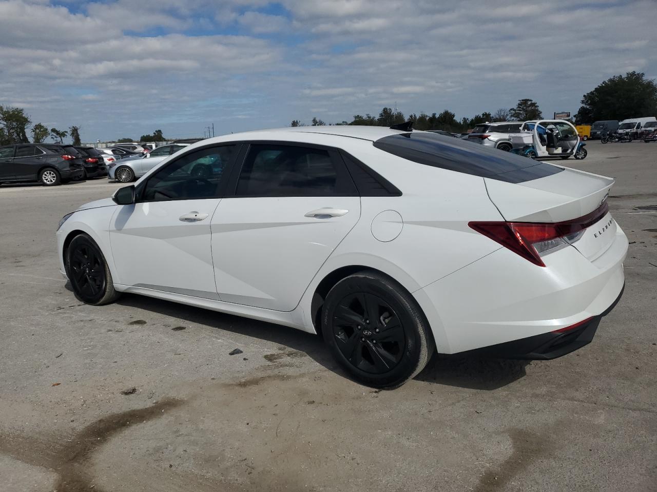 2021 Hyundai Elantra - Image 2