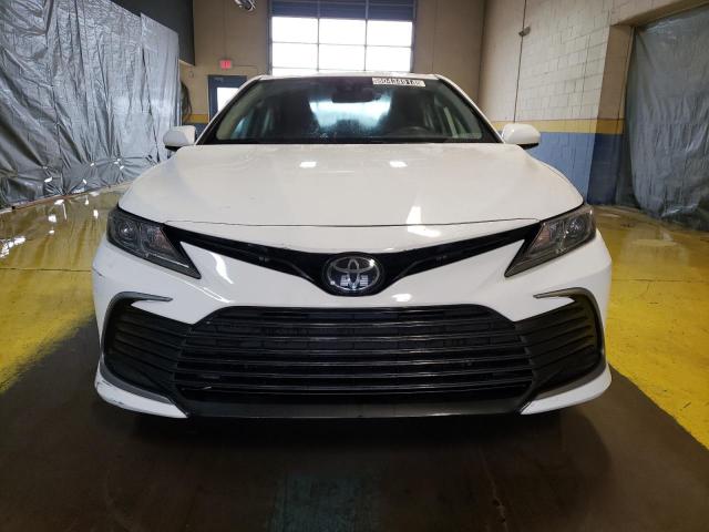  TOYOTA CAMRY 2021 Biały