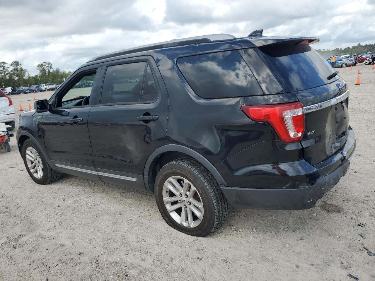 2017 Ford Explorer - Image 2