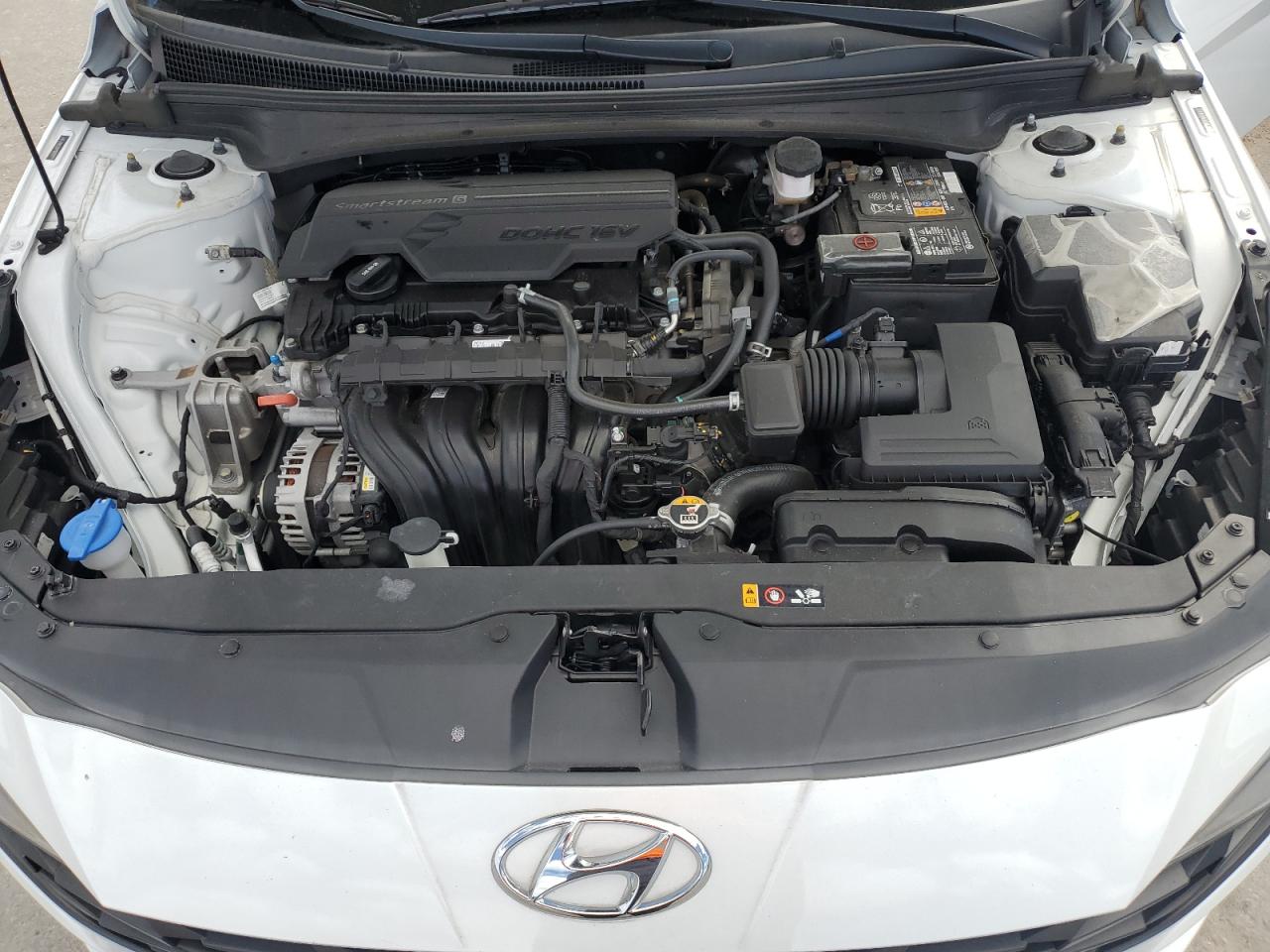 2021 Hyundai Elantra - Image 12