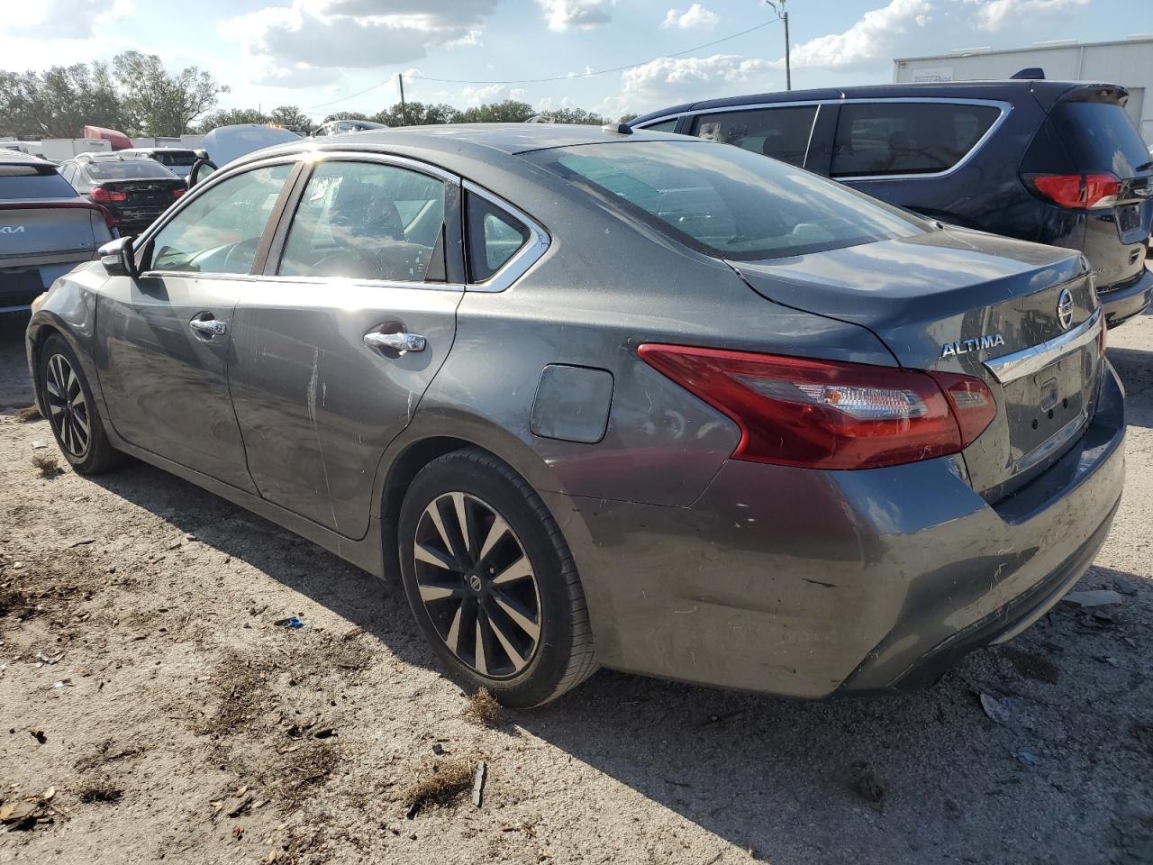 2018 Nissan Altima - Image 2