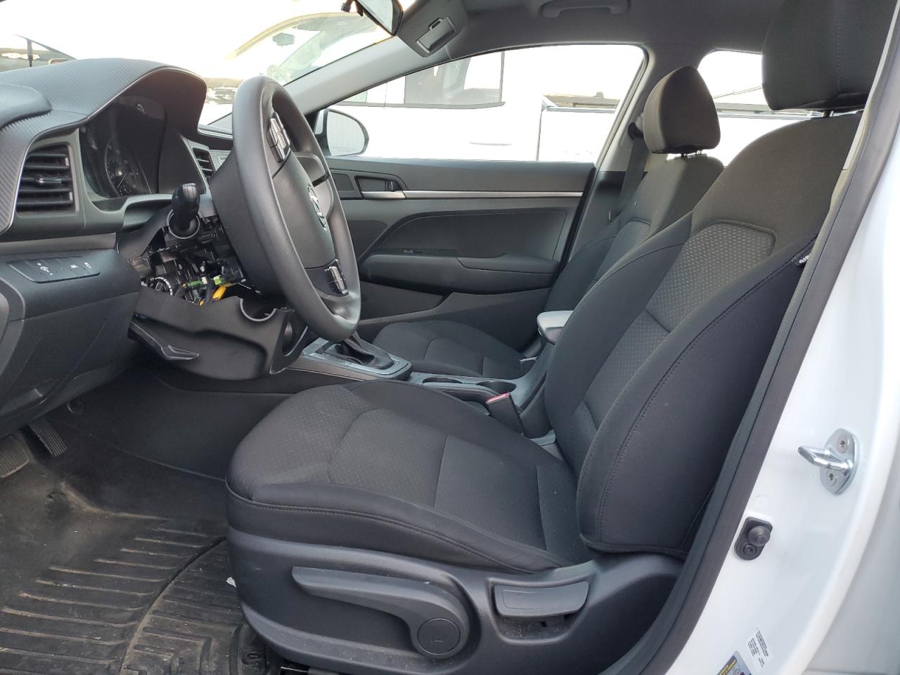 2020 Hyundai Elantra - Image 7