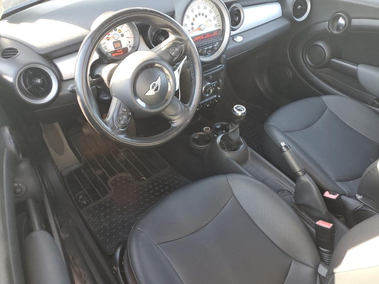 2011 MINI Cooper - Image 8