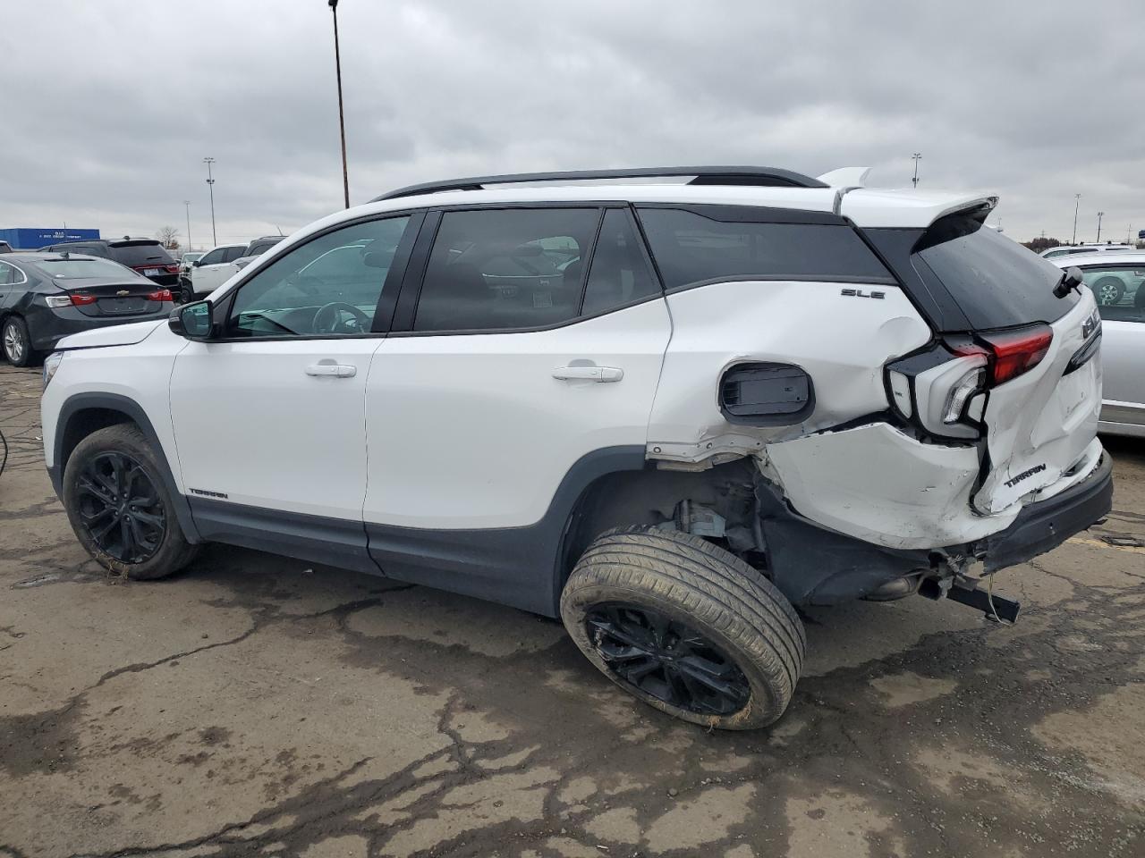 2020 GMC Terrain - Image 2