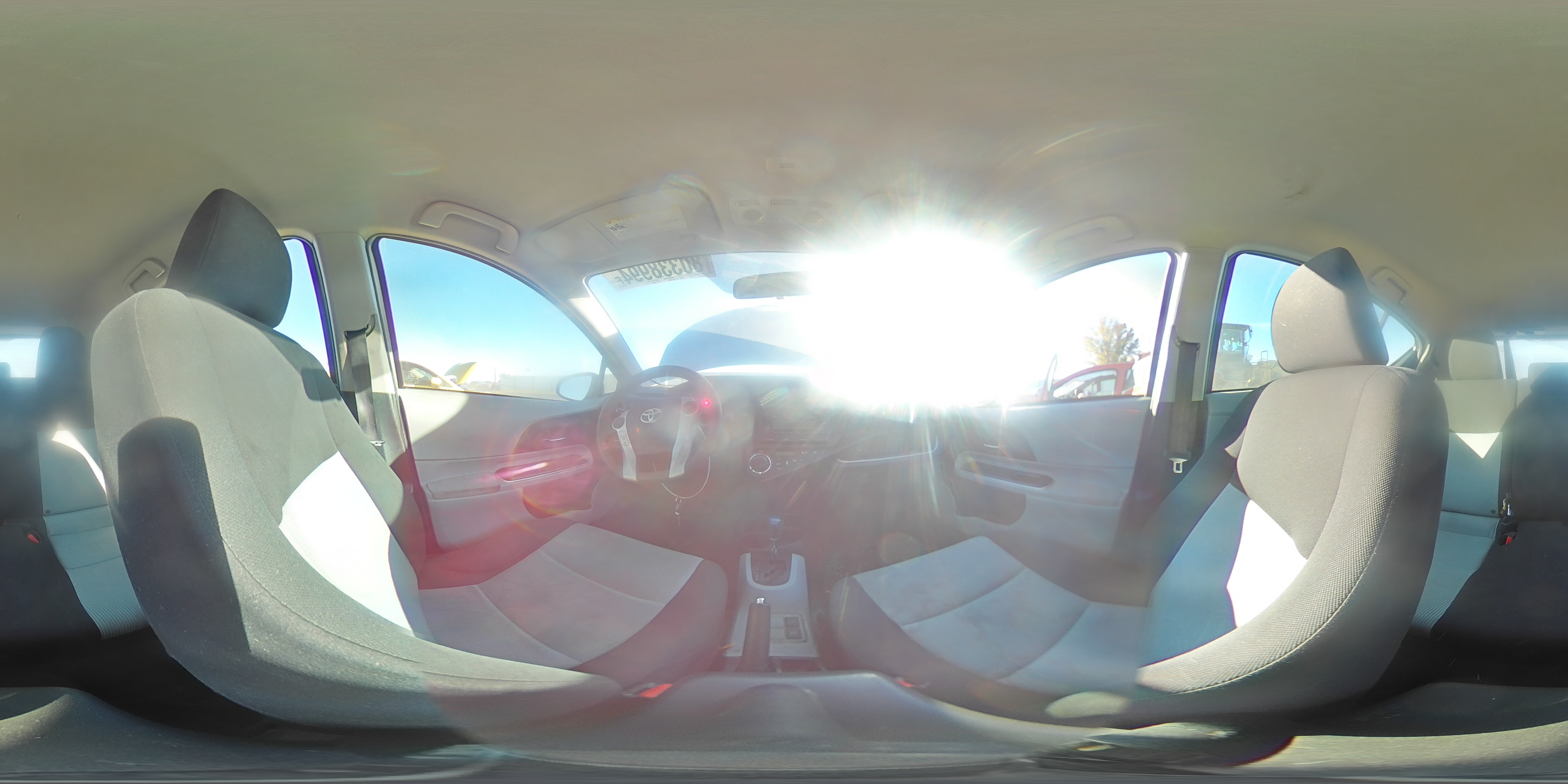 2014 Toyota Prius - Image 12