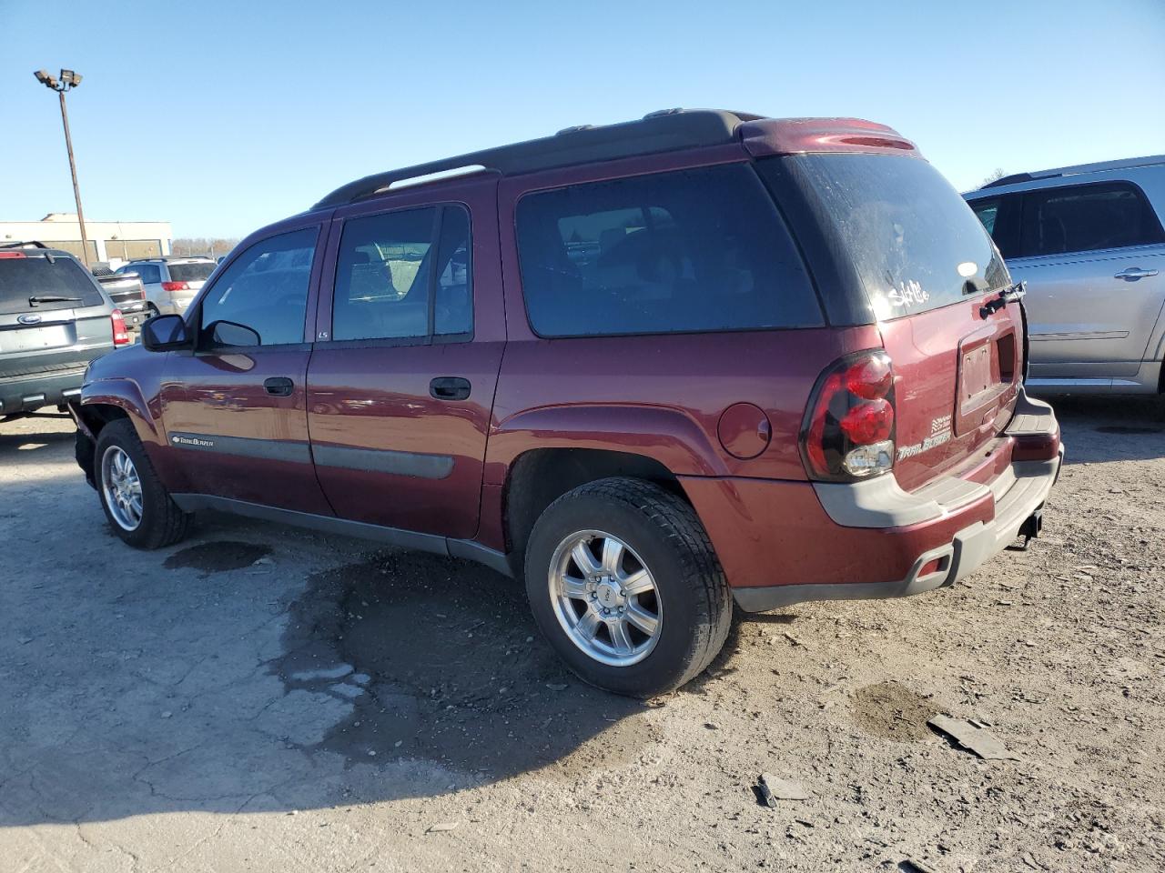 2004 Chevrolet TrailBlazer - Image 2