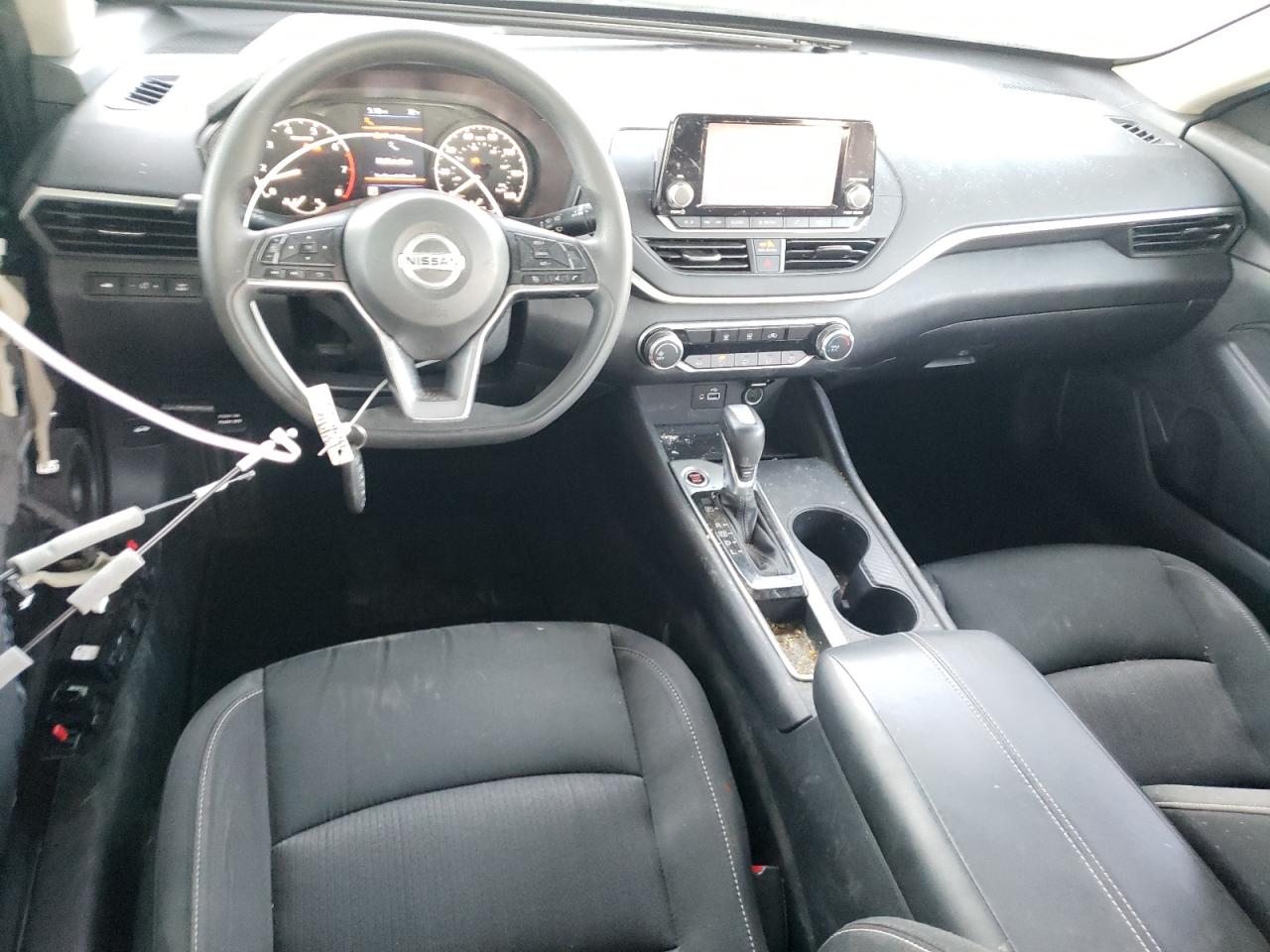 2021 Nissan Altima - Image 8
