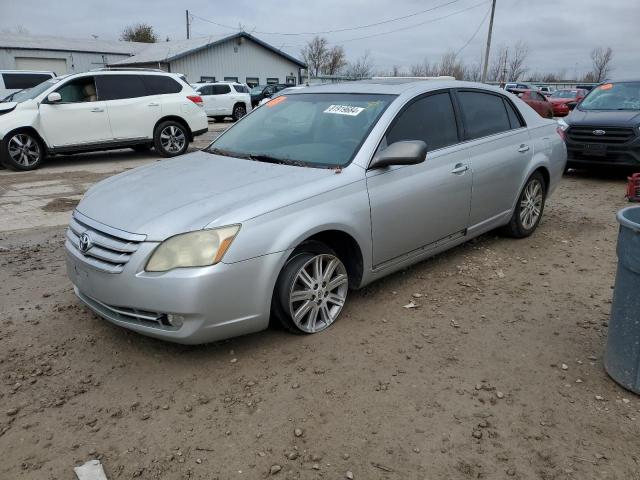 2006 Toyota Avalon Xl for Sale in Pekin, IL - Stripped