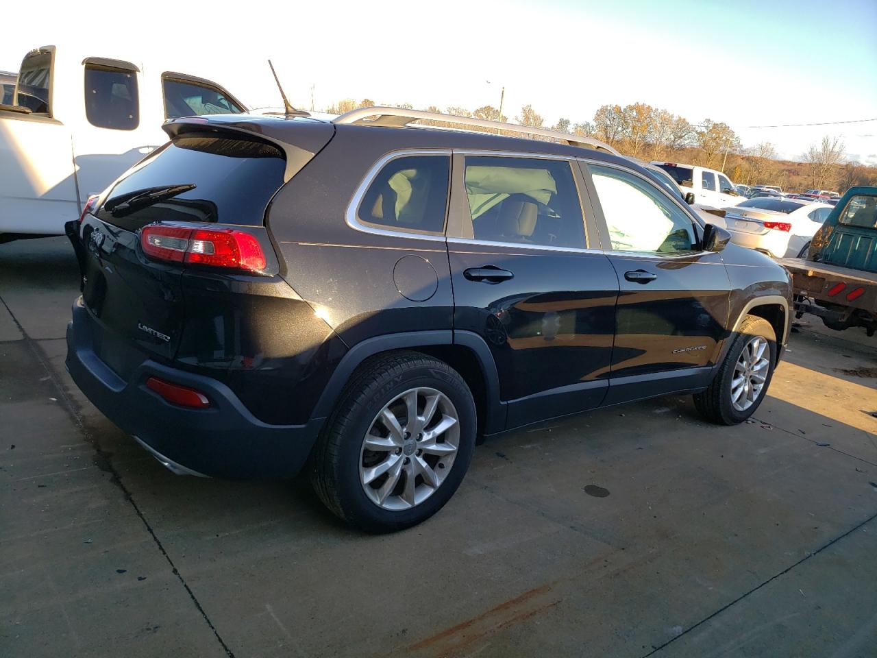 2015 Jeep Grand Cherokee - Image 3