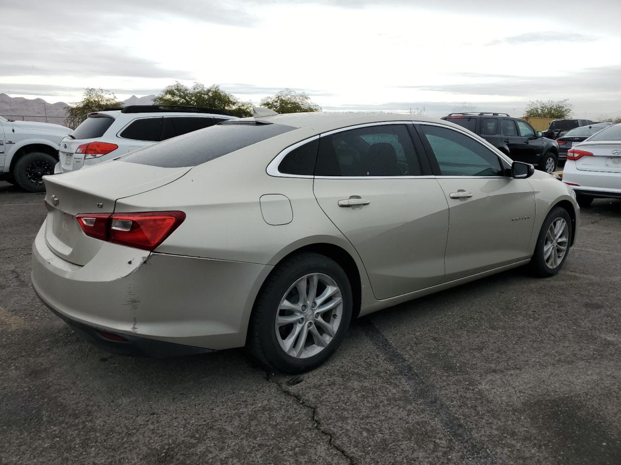 2016 Chevrolet Malibu - Image 3
