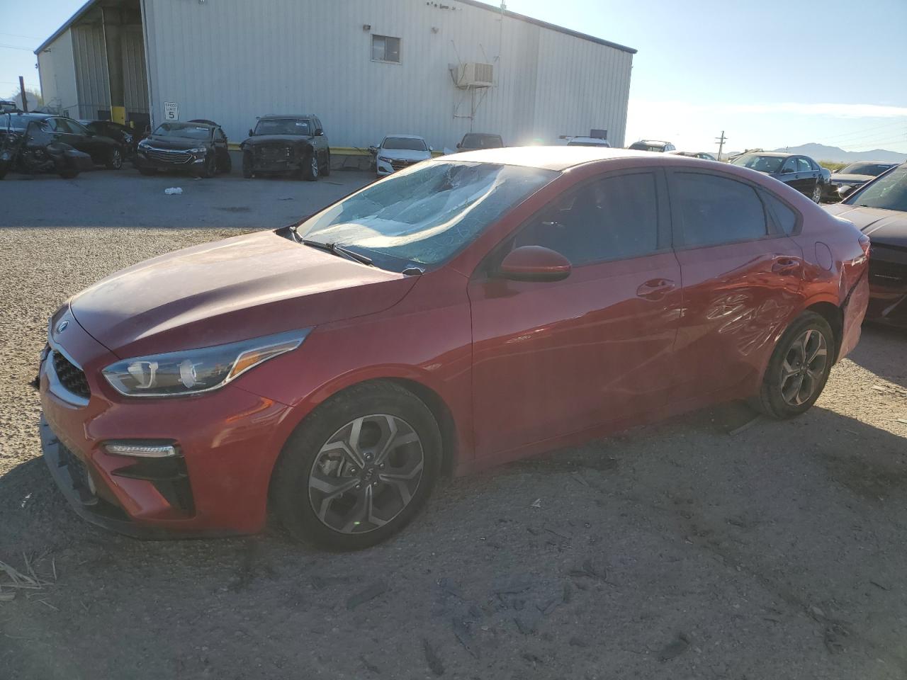 VIN 3KPF24AD8ME268739 2021 KIA FORTE no.1