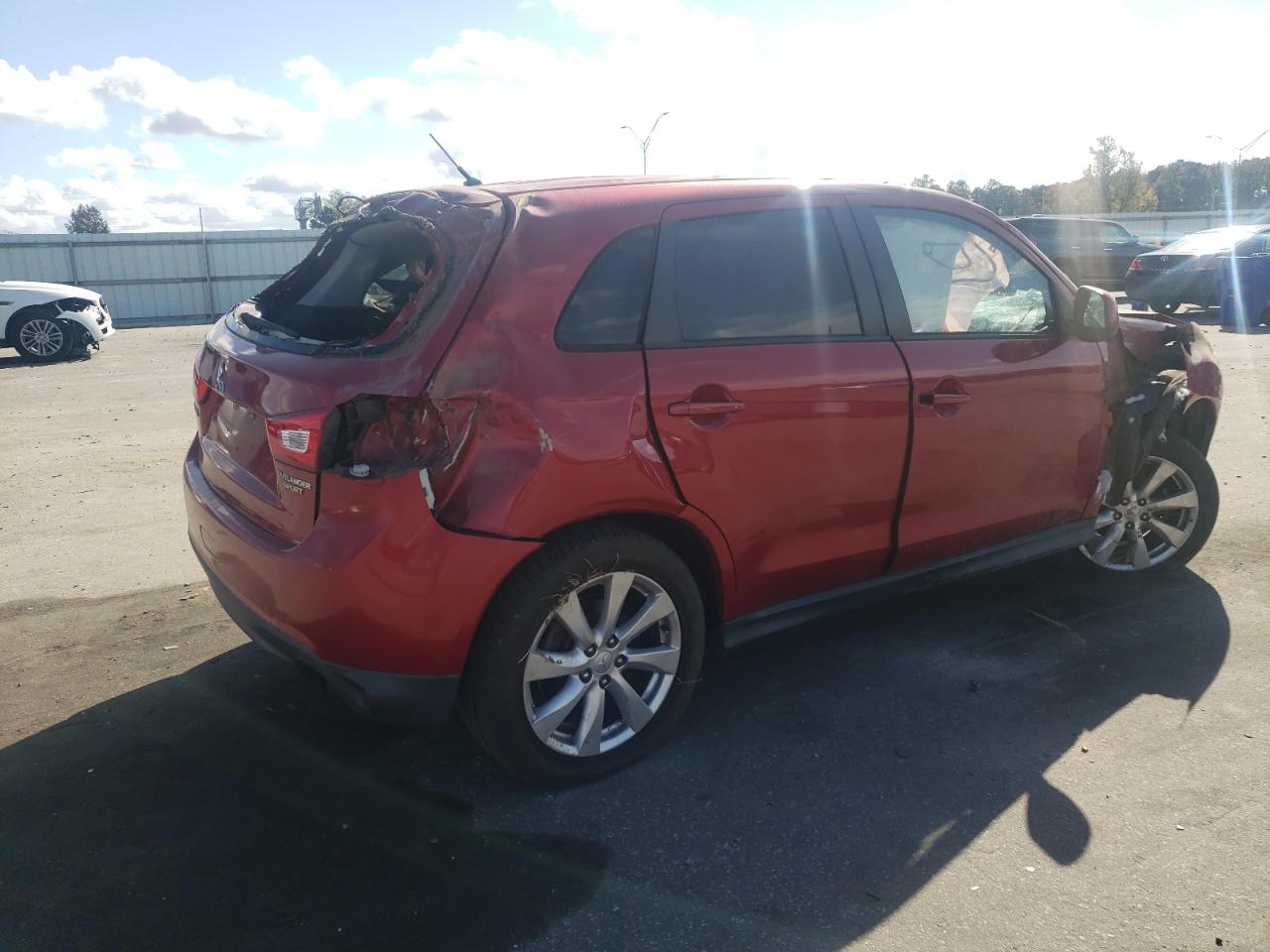 2013 Mitsubishi Outlander - Image 3