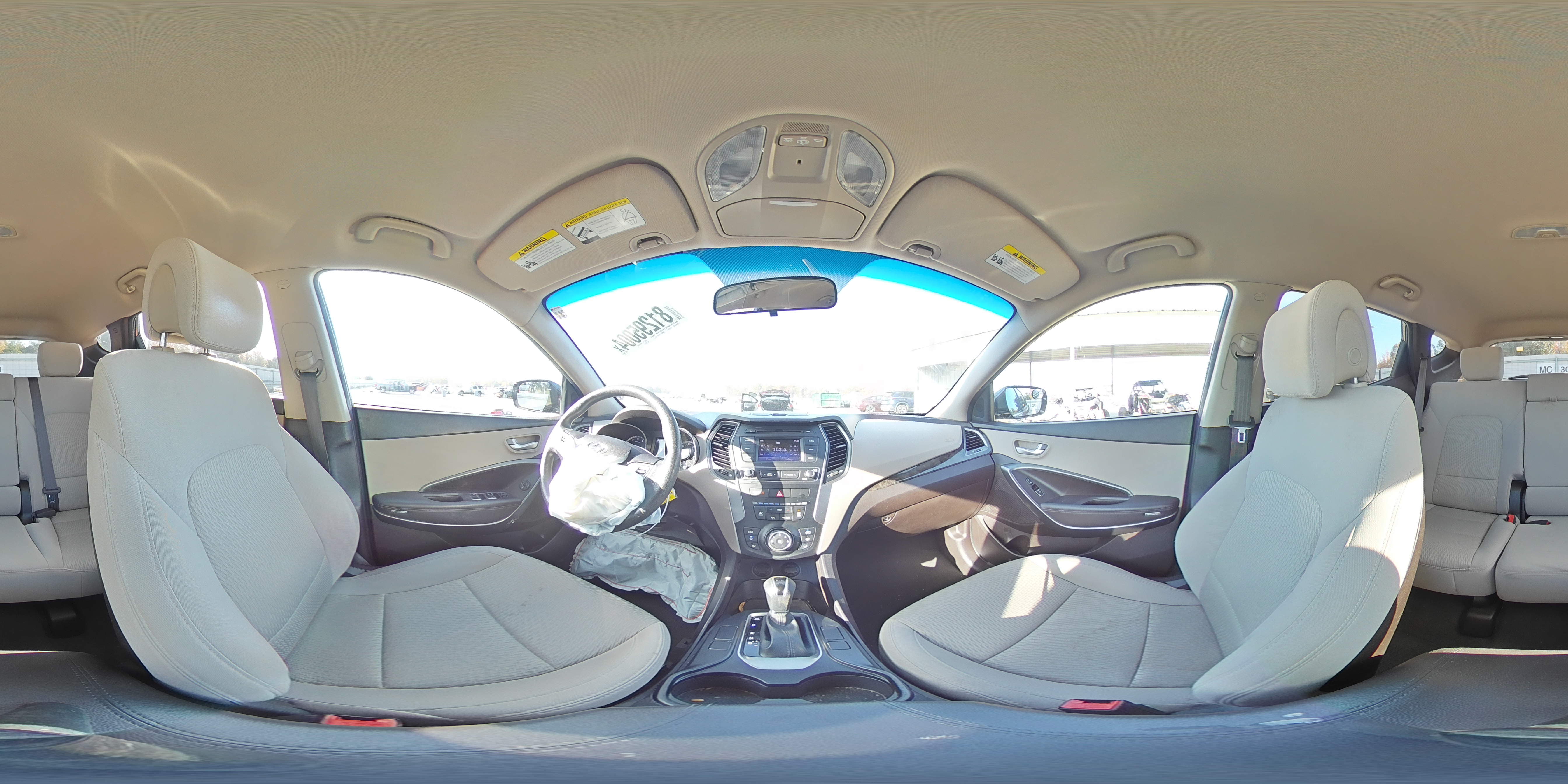 2018 Hyundai Santa Fe - Image 14