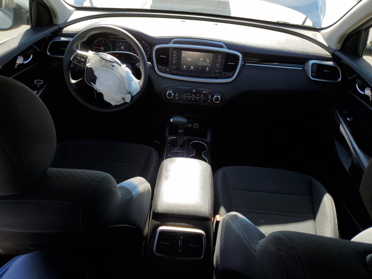 2019 Kia Sorento - Image 8