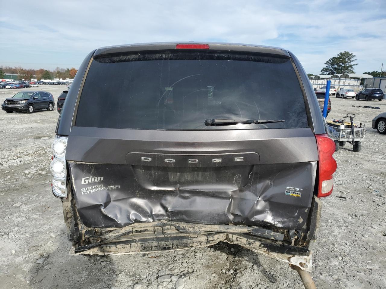 2017 Dodge Caravan - Image 6
