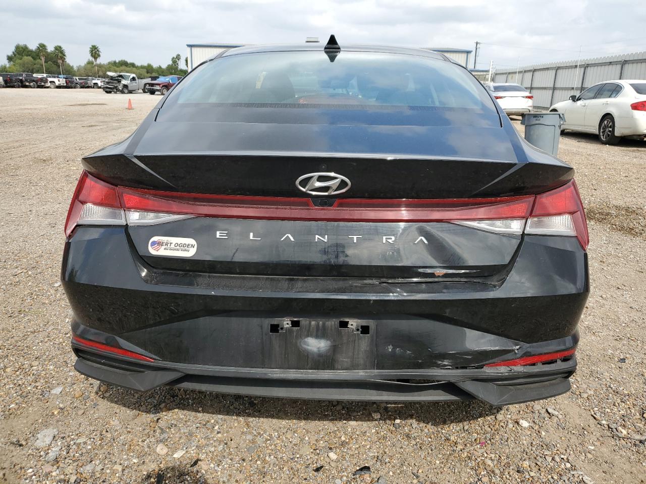 2023 Hyundai Elantra - Image 6