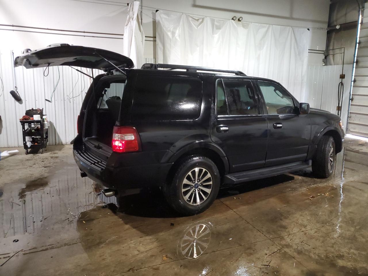 2016 Ford Expedition - Image 3