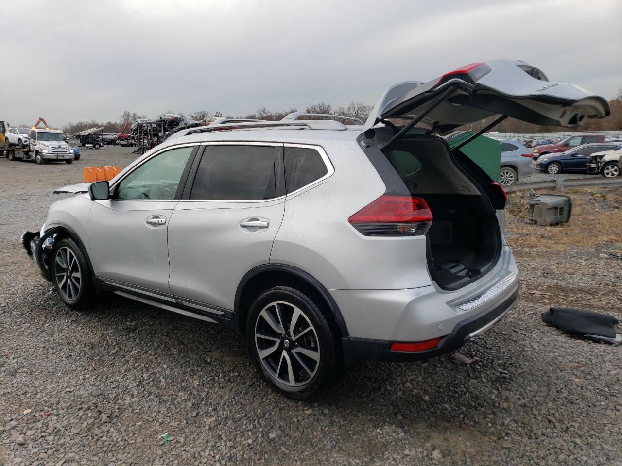 2020 Nissan Rogue - Image 2