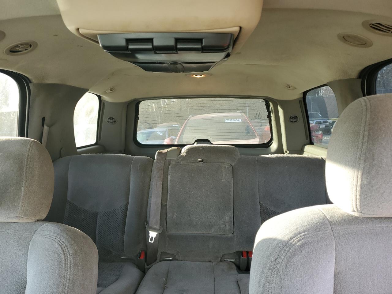2005 Chevrolet Tahoe - Image 10