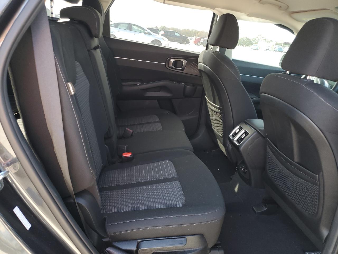 2024 Kia Sorento - Image 11
