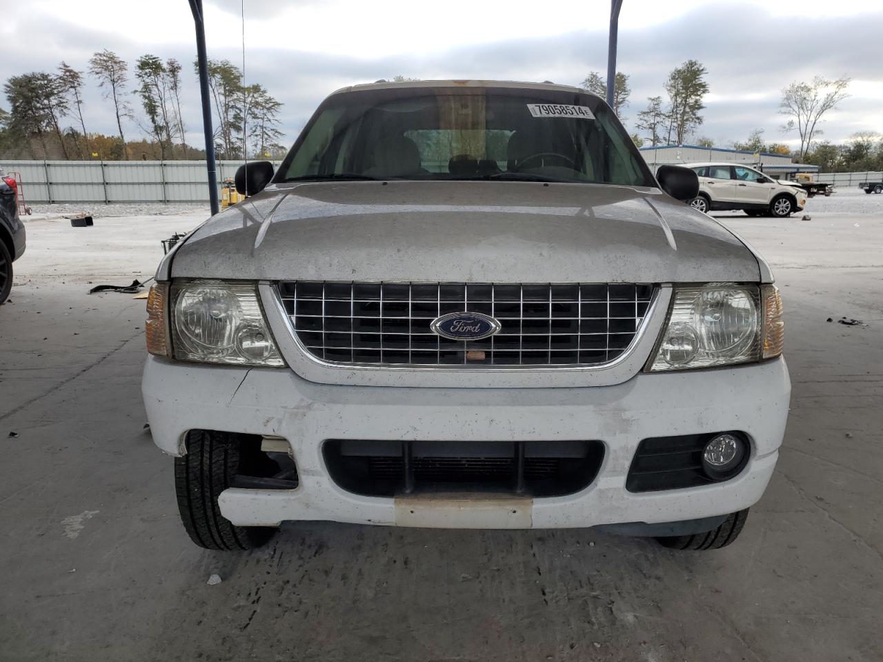 2004 Ford Explorer - Image 5