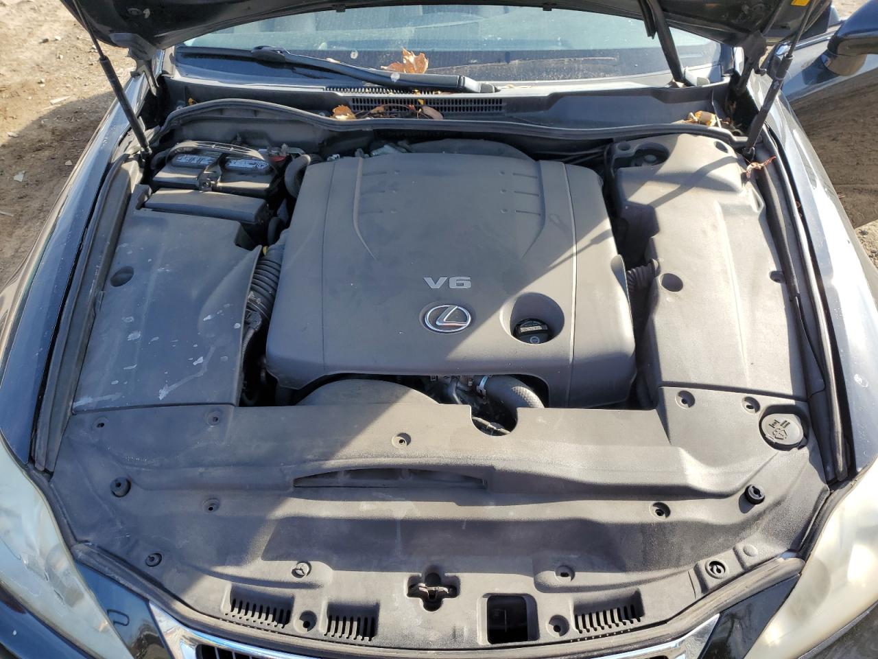 2010 Lexus IS - Image 11