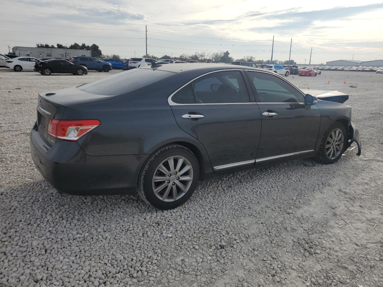 2010 Lexus ES - Image 3