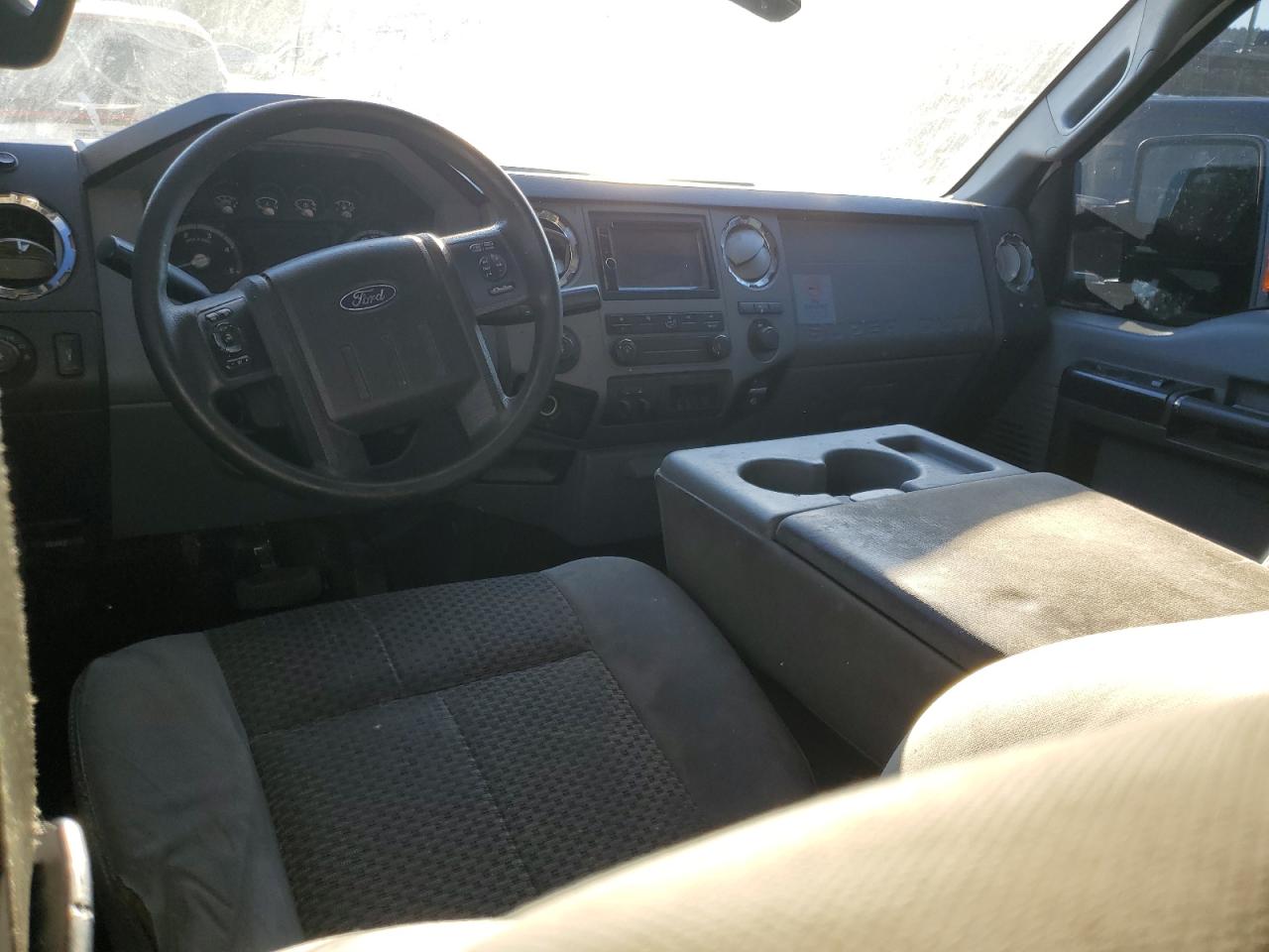 2011 Ford F250 - Image 8