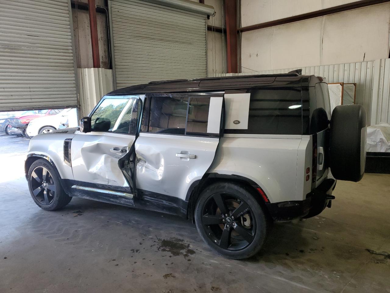 2024 Land Rover Defender - Image 2