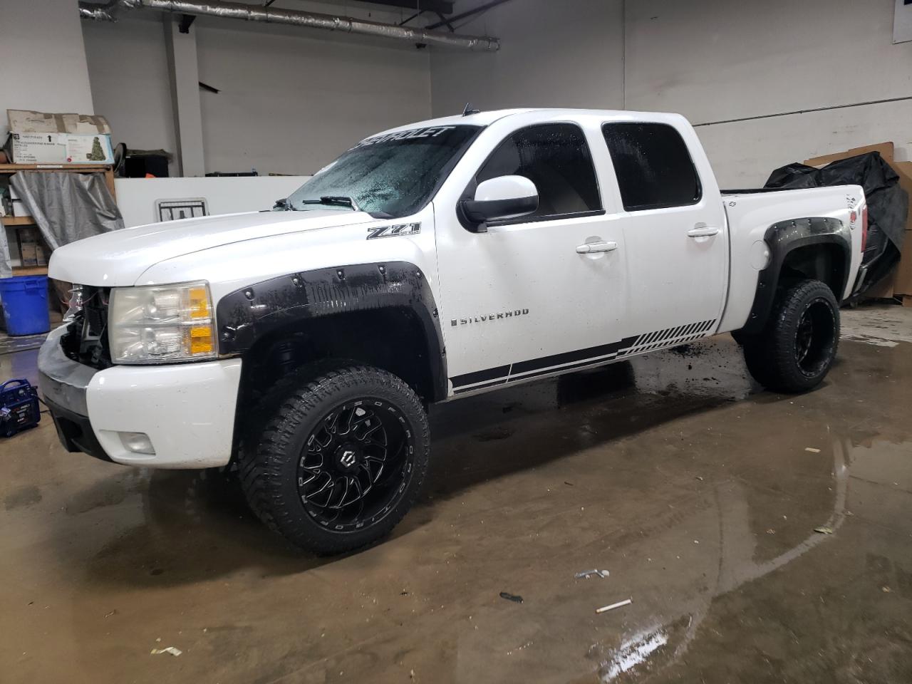 2007 Chevrolet Silverado - Image 1